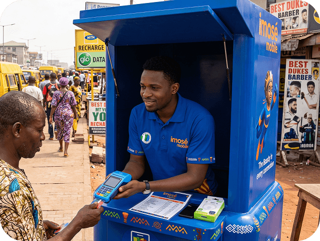 Area Boss partner helping a customer at a street kiosk